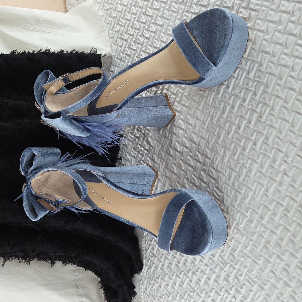 Antonio Melani Womans Powder Blue Platforms  9 Ostrich Feathers Leather Velvet - Picture 6 of 12